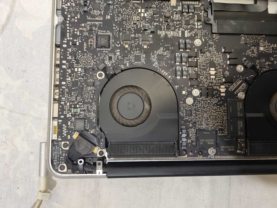 dezmembrez Apple macbook pro "15 a1286