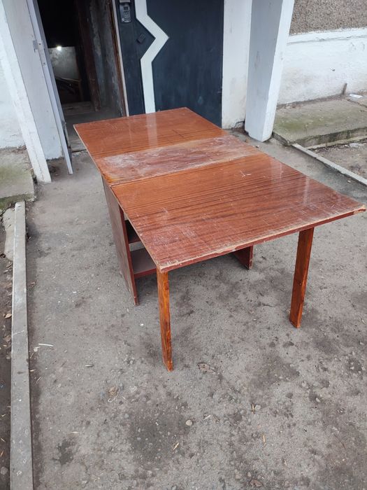 Разборный стол в отличном состоянии