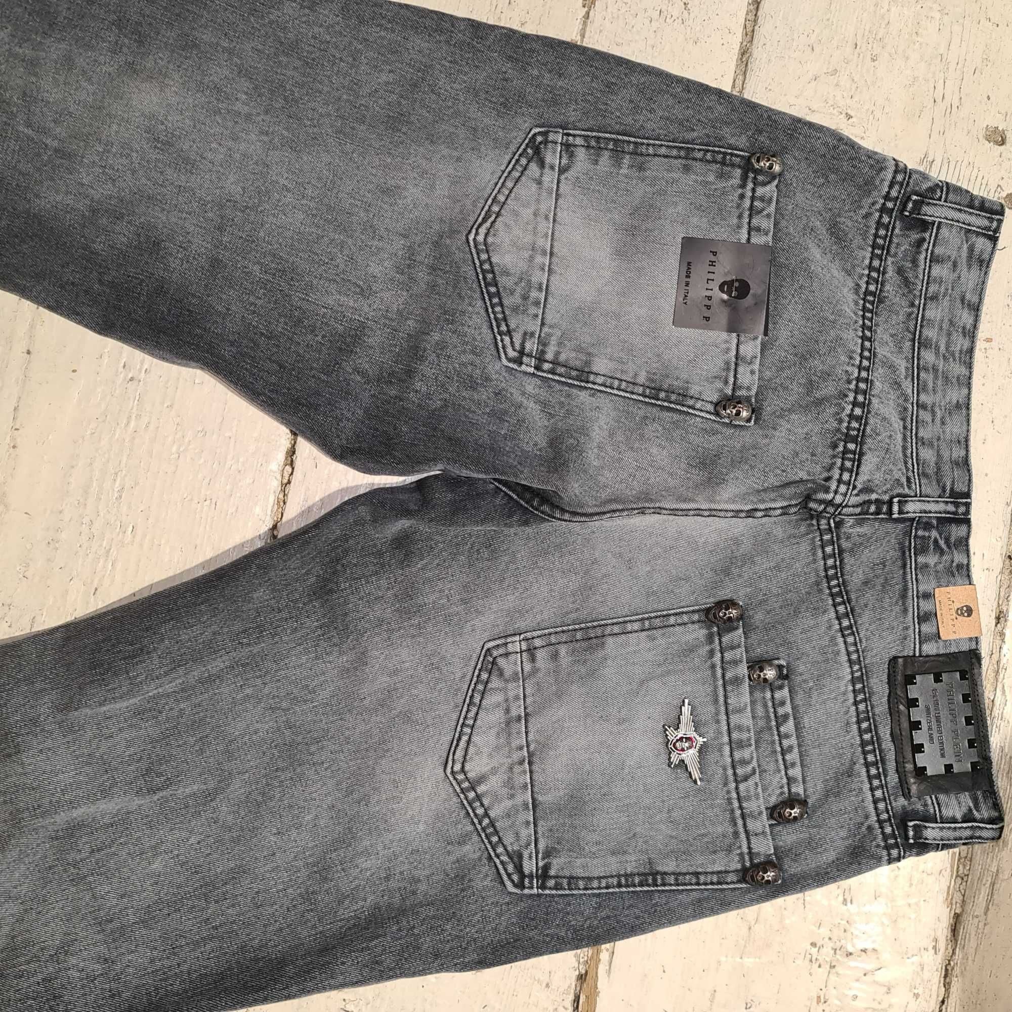Дълги Дънки-PHILIPP PLEIN-Made in SWITZERLAND,Размер №32.Цвят-сиви,чер