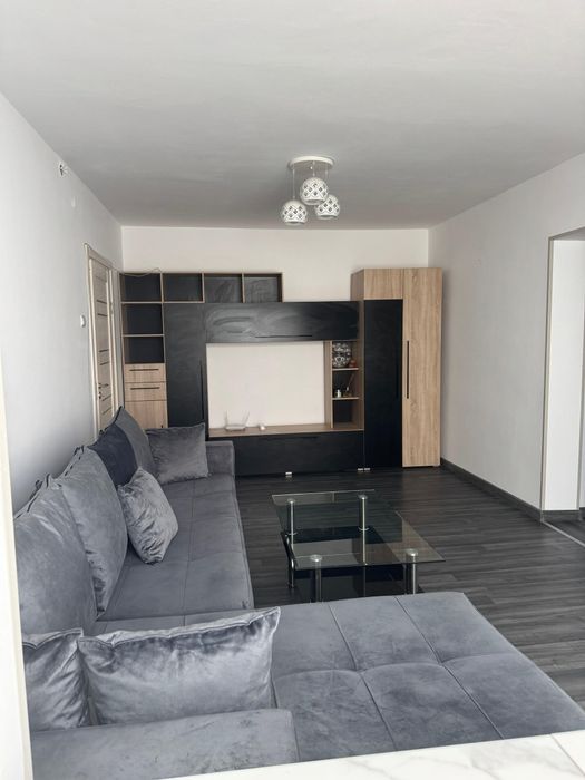 Vând apartament 3 camere