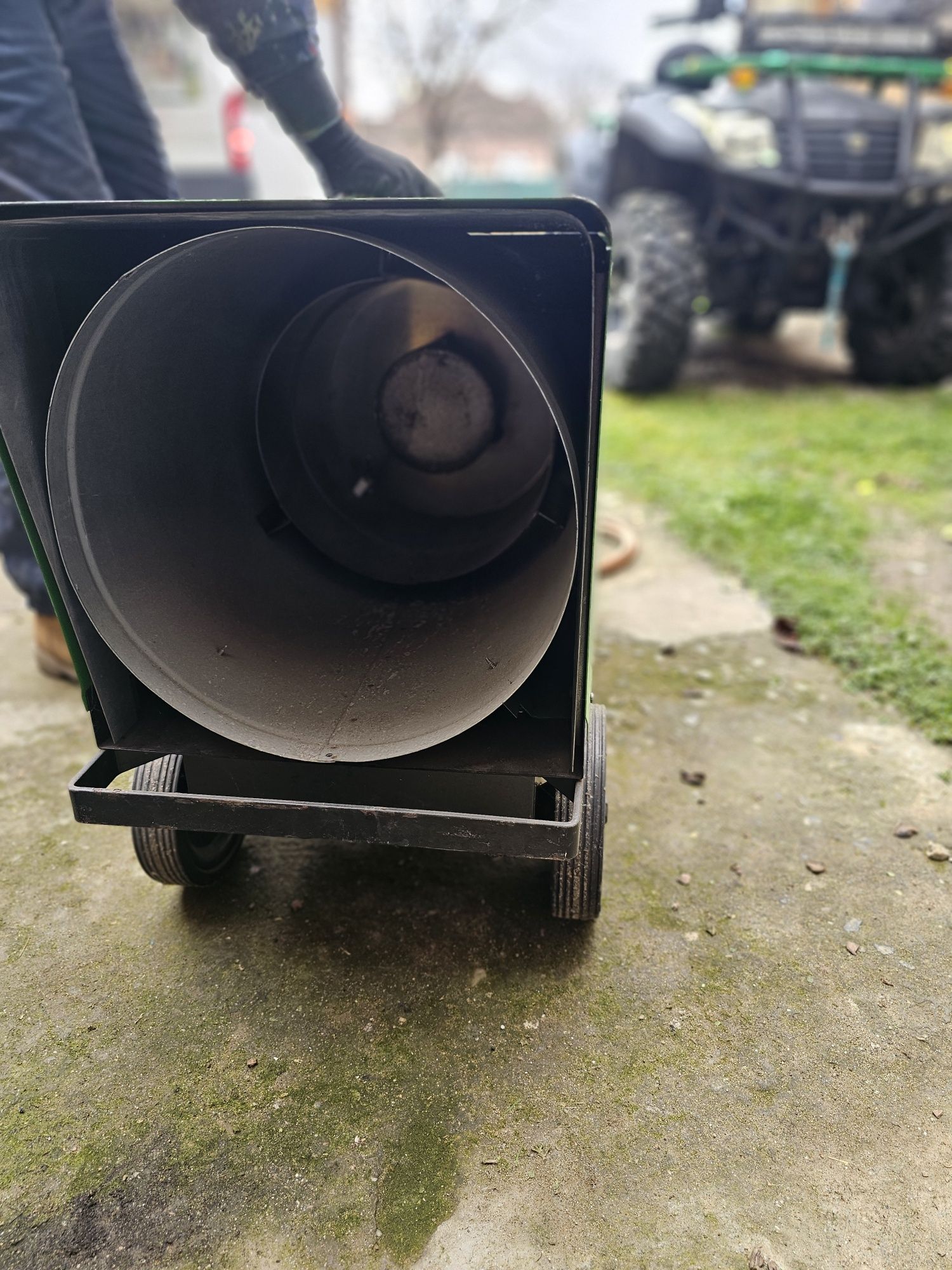 Vând tun căldură gaz 100kw
