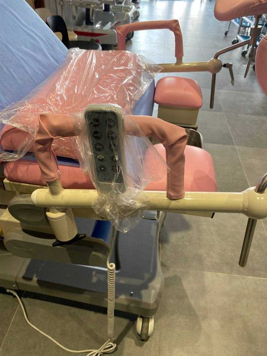 Электрическое гинекологическое кресло IDG-004