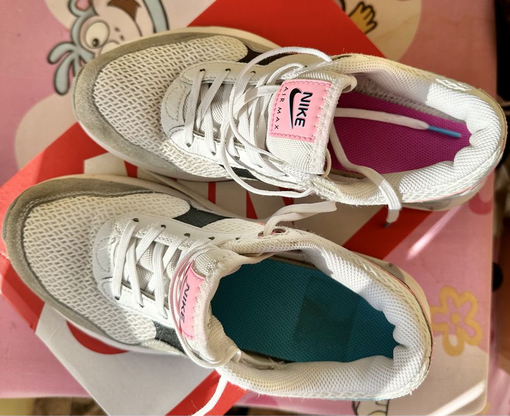 Маратонки Nike air max