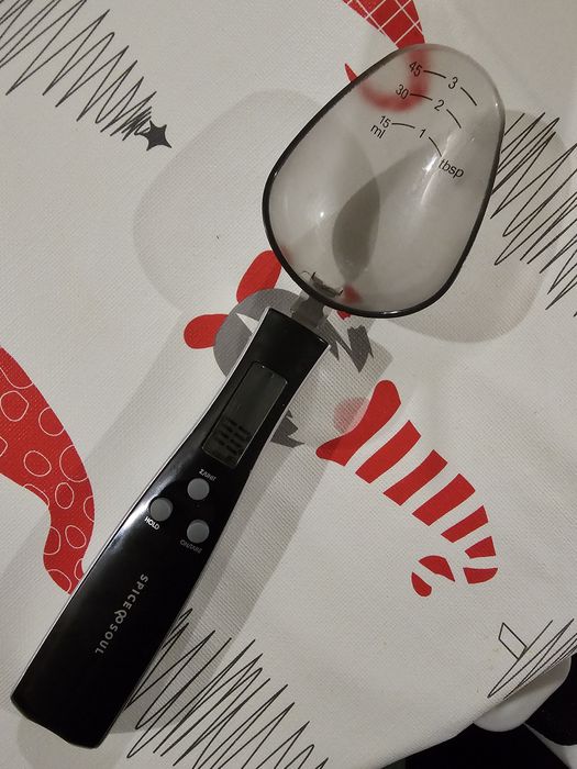 Lingura cu cantar digital