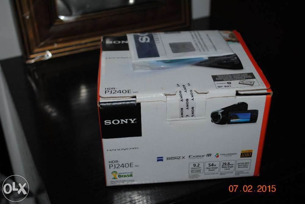 Camera Sony HDR- PJ240E