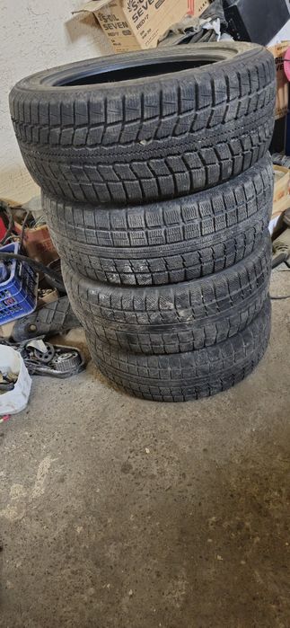215/55/17 зимние шины в комплекте