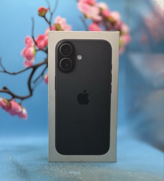 НОВ!!! Apple iPhone 17, 256GB, 5G, Black + подарък адаптер Apple