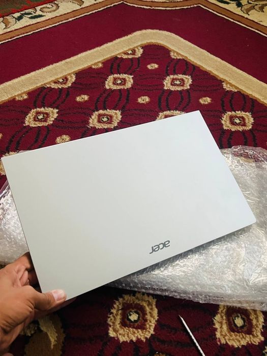 Acer noutbuk yangi 2025 modeli juda kam ishlagan