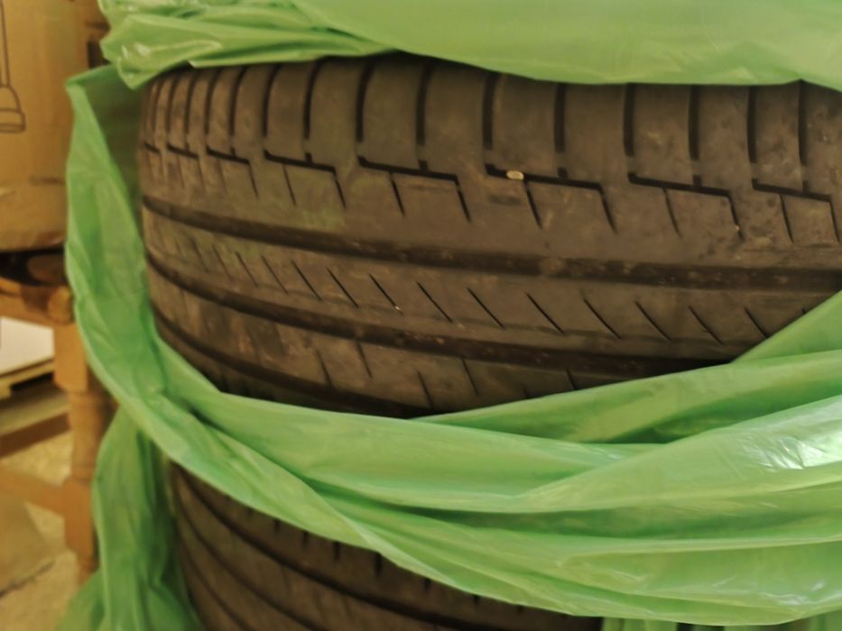Vând 4 anvelope 235 55 18 de vara în stare bună