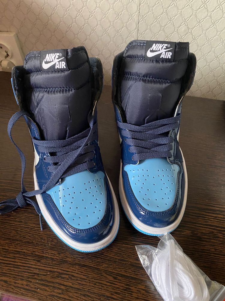 Nike air jordan 1 blue