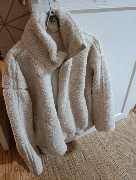 Продам теплую курточку тедди