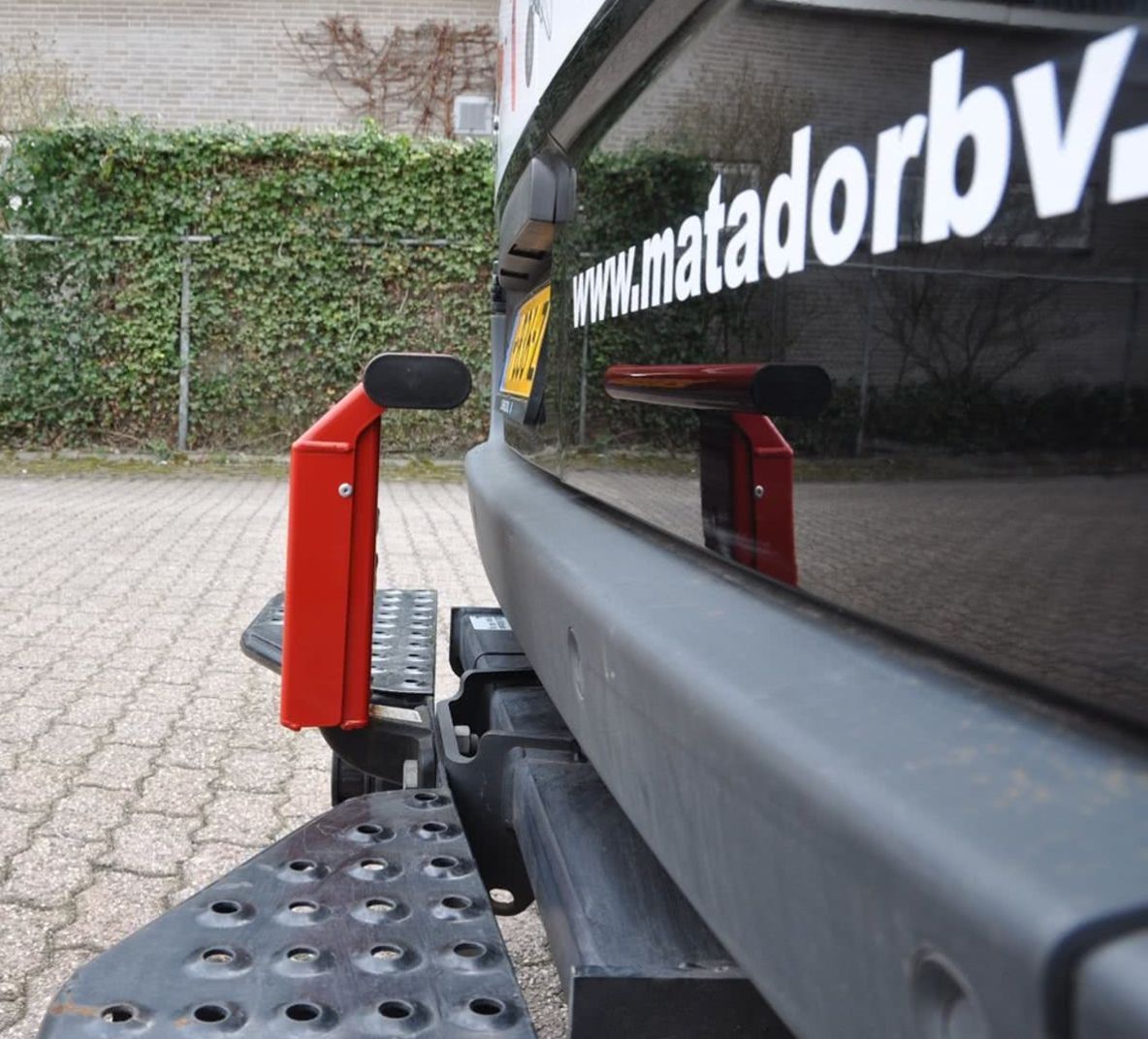 Blocaj deschidere usi spate pentru masini tip Van, Dube, cu fixare pe carligul de remorcare, Bara antifurt Matador pentru Mercedes Vito, Sprinter, VW Transporter, Crafter, LT, Renault Trafic, Opel Vivaro,