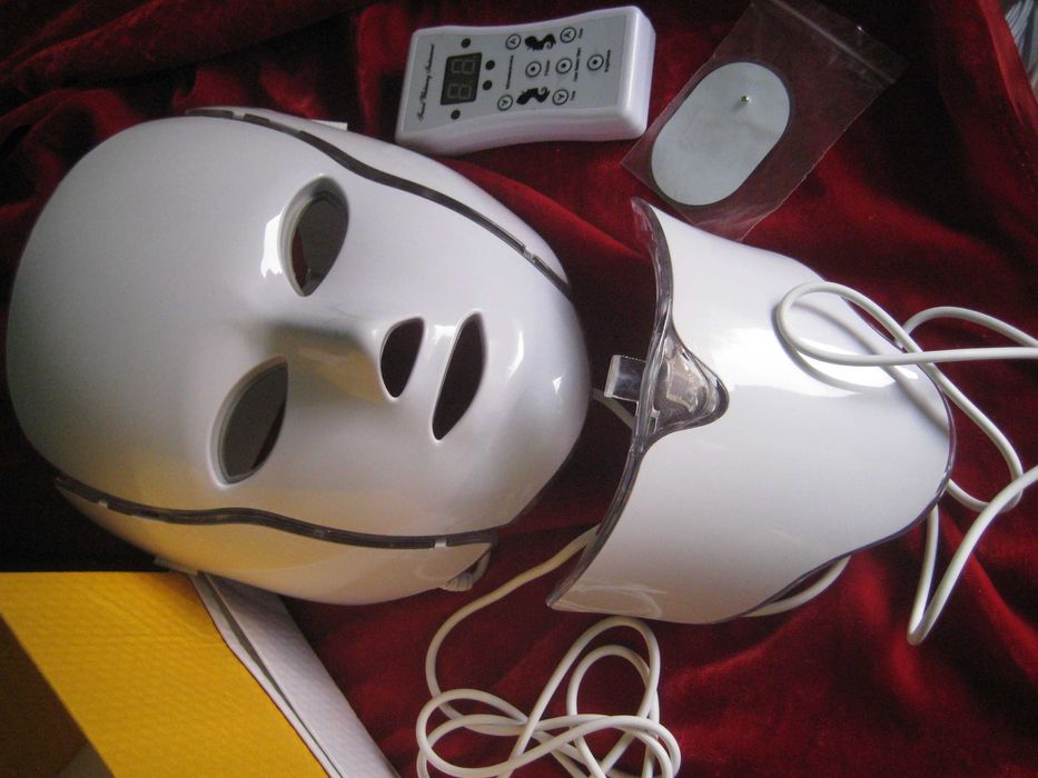 Очки массажеры фирменные , магнитный и Маска светом лечит