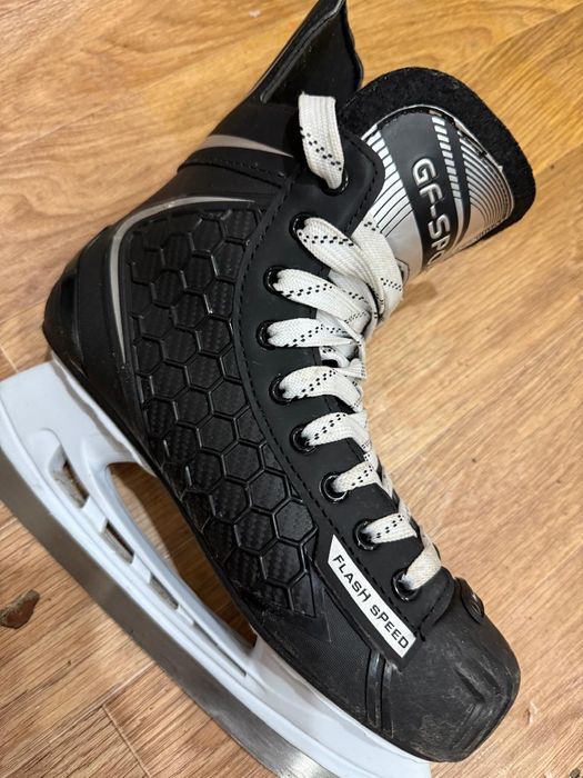 Продаются коньки