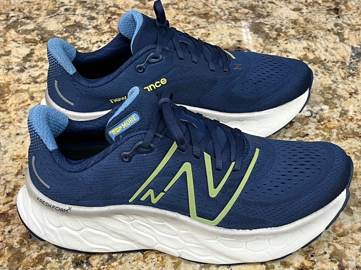 New Balance Fresh Foam x More v4 номер 43 код 40A