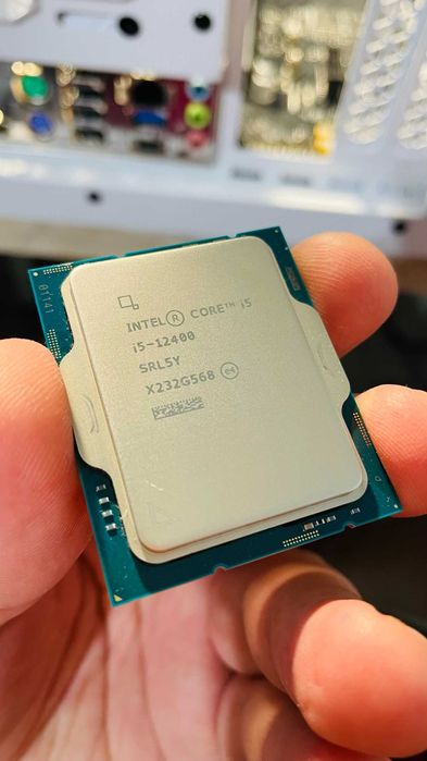 Procesor Intel i5 12400 + cooler stock, Socket LGA 1700, Gen 12