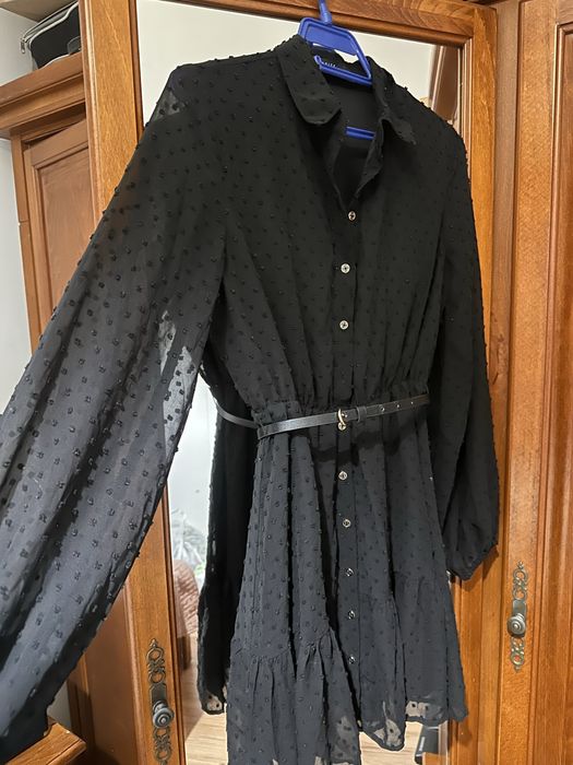 рокля Mohito 32 размер