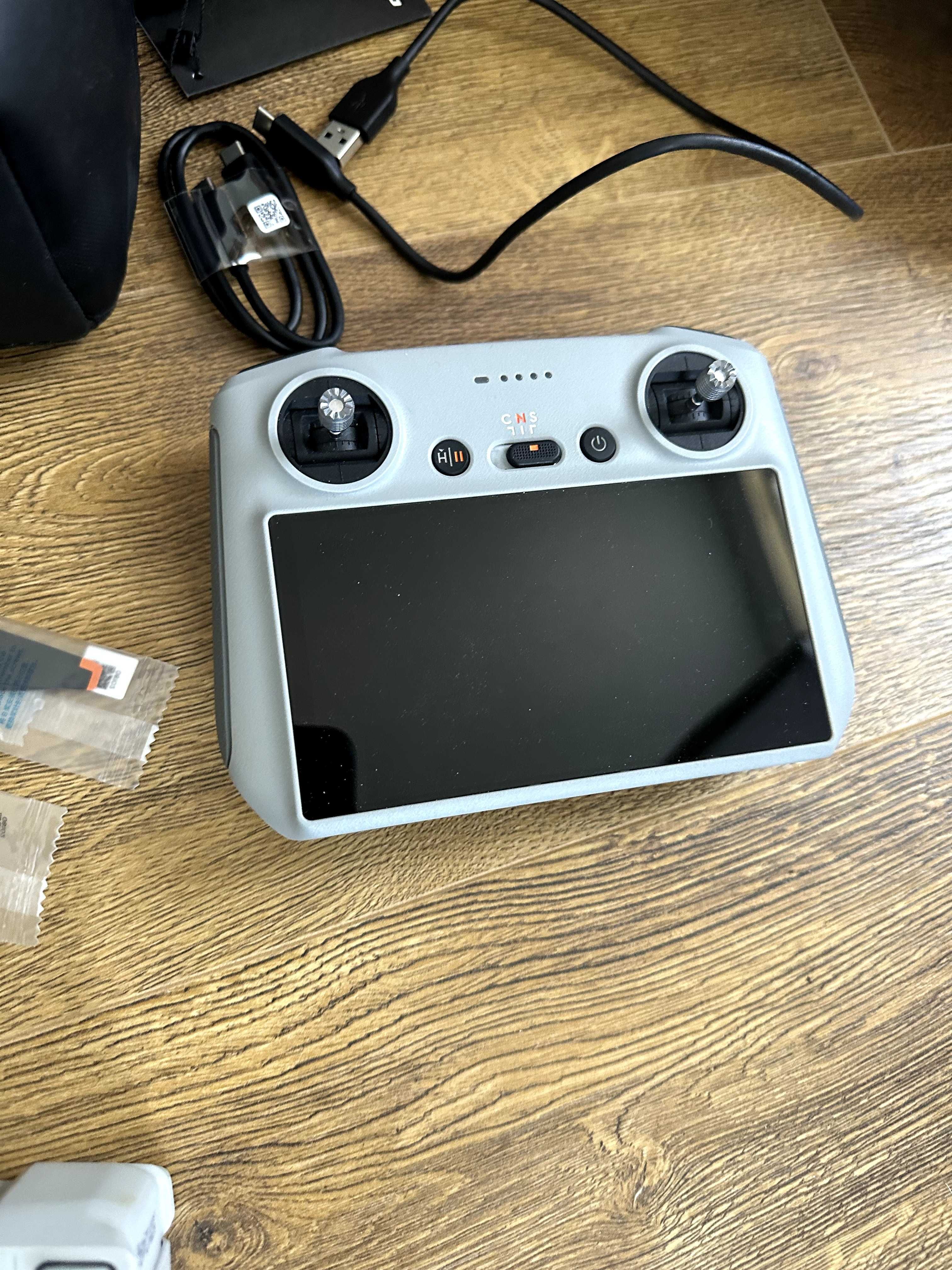 DJI Mini 3 Pro Fly More Combo + DJI Care до 07.2026 + аксесоари
