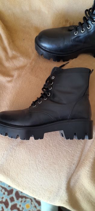 Ghete de piele îmblănite