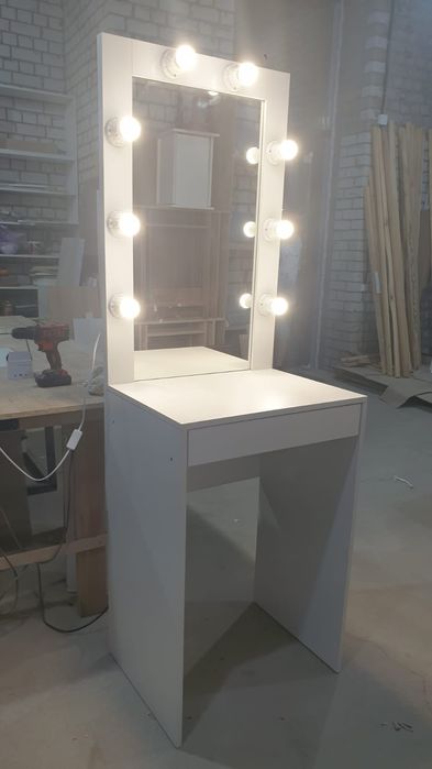 Туалетный столик