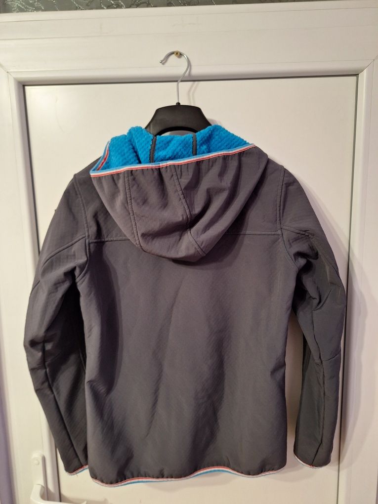 Vând geaca Softshell CMP
