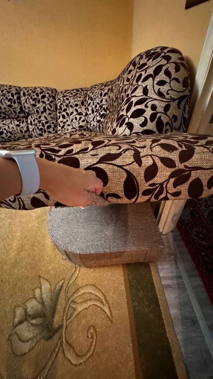 Угловой диван + кресло