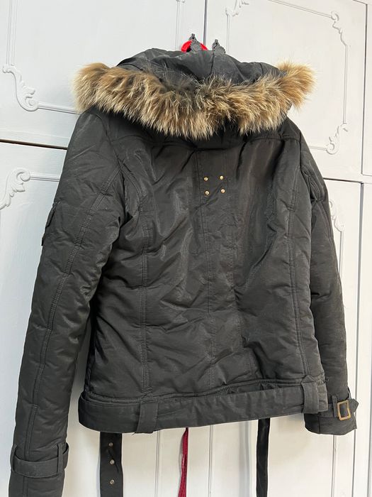 Продам зимнюю куртку женскую