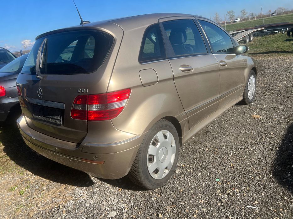 Mercedes B-klaase 200