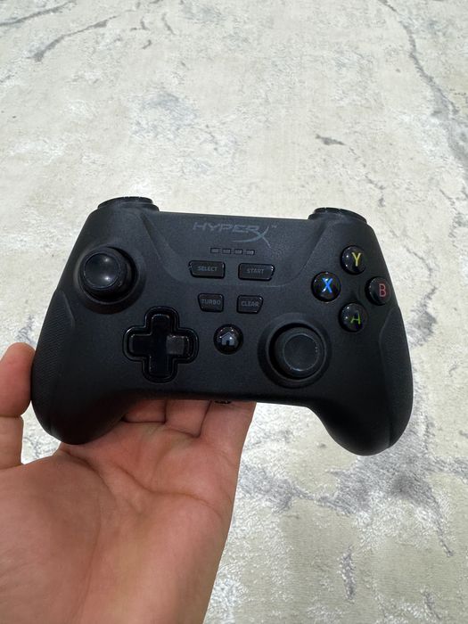 Беспроводной Джойстик HyperX в хорошем состоянии