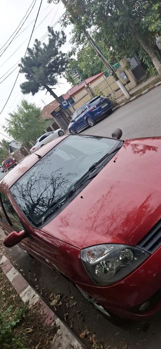 Renault Clio Symbol.