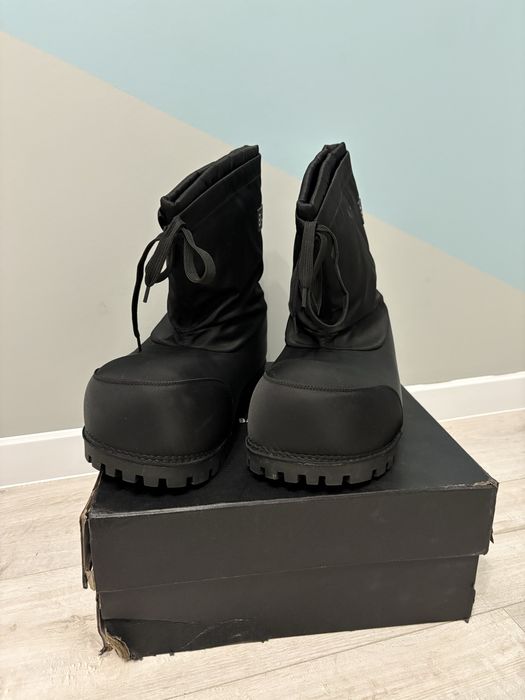Balenciaga Alaska 41-42 size
