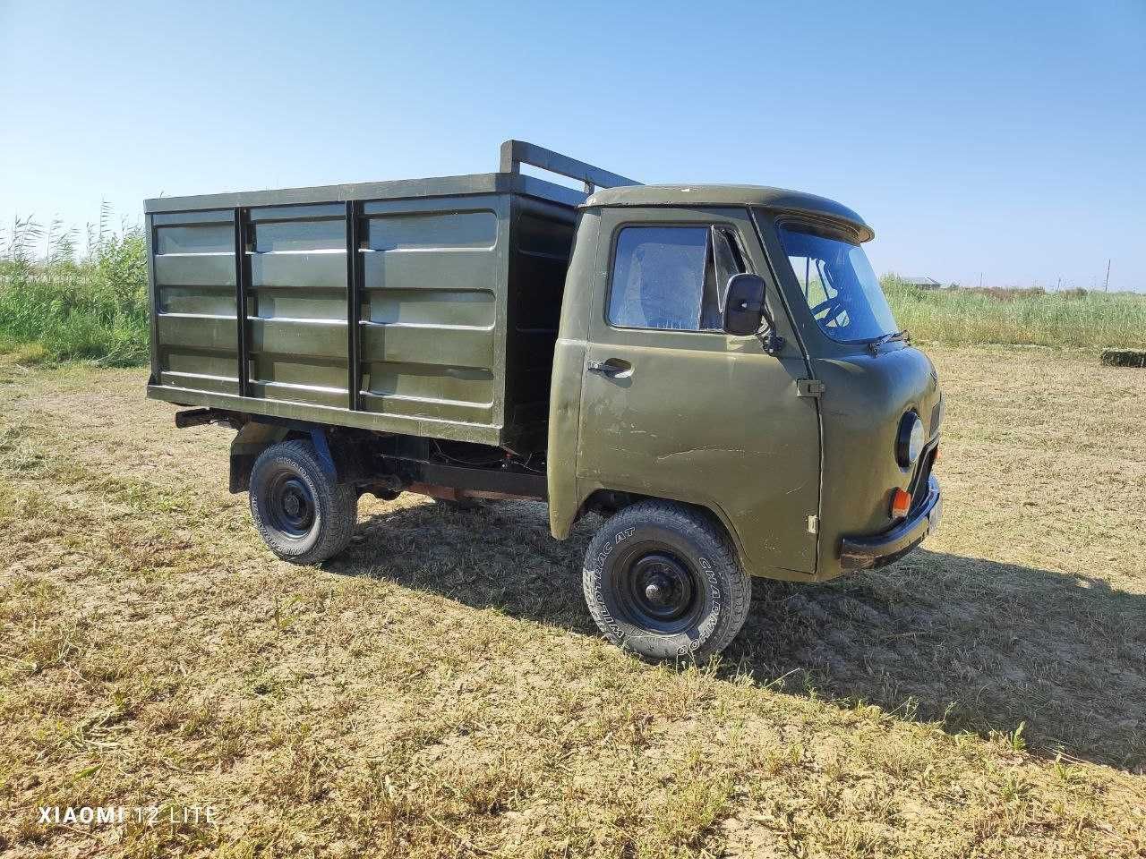 UAZ 452 сотилади