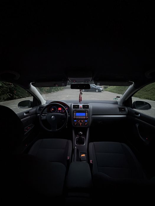 Volkswagen GOLF 5