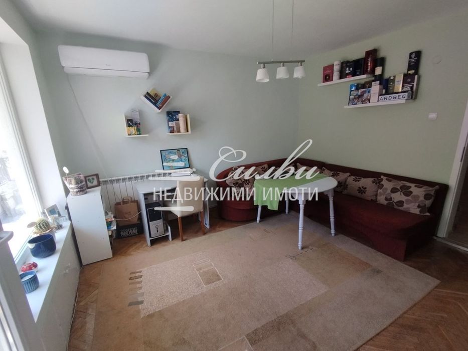 Четиристаен ТУХЛЕН след ОСНОВЕН ремонт - кв.Център