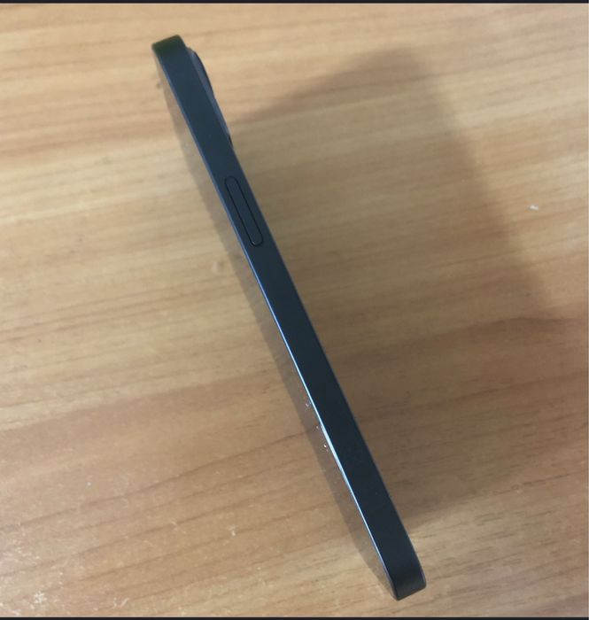 iPhone 13 128GB в  отличном состояний