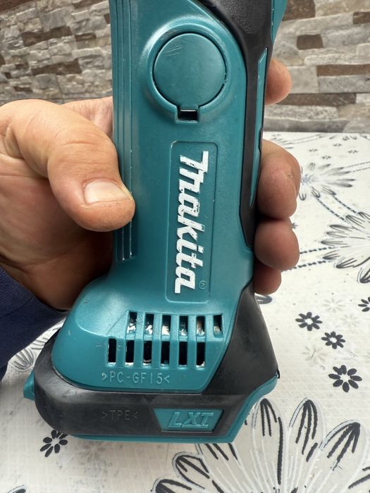 Акумулаторна фреза за гипскартон Makita DCO180Z SOLO /18 V,
