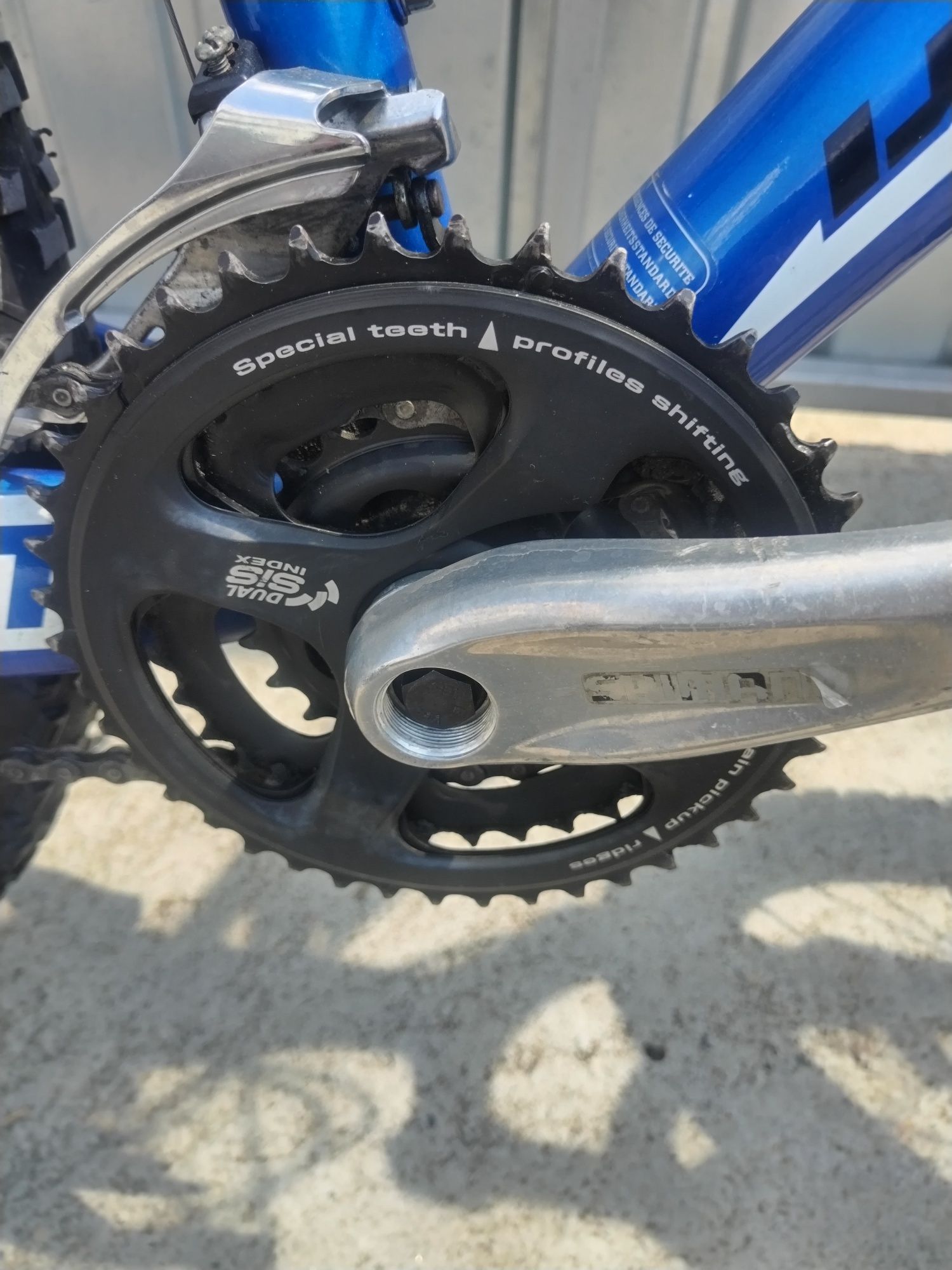 Vând bicicleta Scott voltage