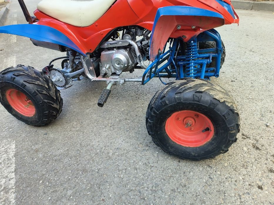 Vând sau schimb ATV