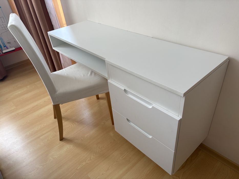 Бюро и дамска тоалетка