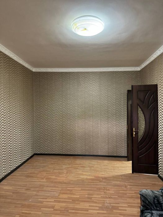 Чирчик шахар 3 м/р 3х 72 кв 43.000$ Бош толов ва паспорт билан Ипотека