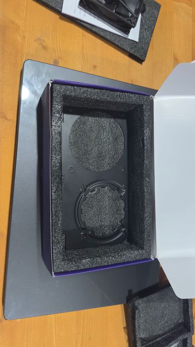 NZXT Kraken G12 – bracket/racire GPU AIO compatibil, stare foarte bună