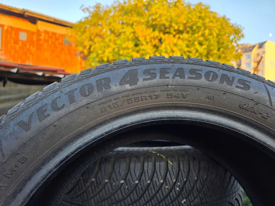 2бр Всесезонни гуми 215 55 17 - Goodyear