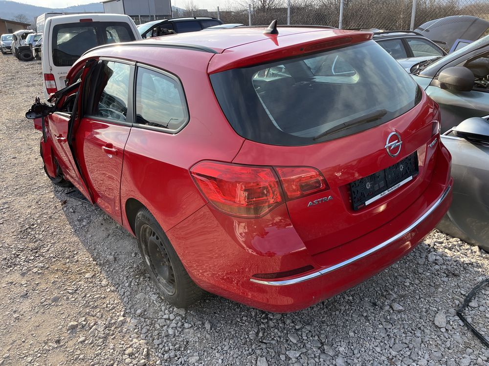 Opel Astra 1.3 Ecoflex 2014г за части!!