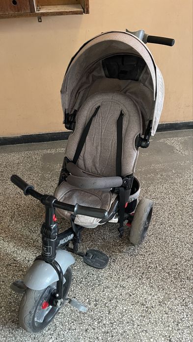 Детска триколка сива