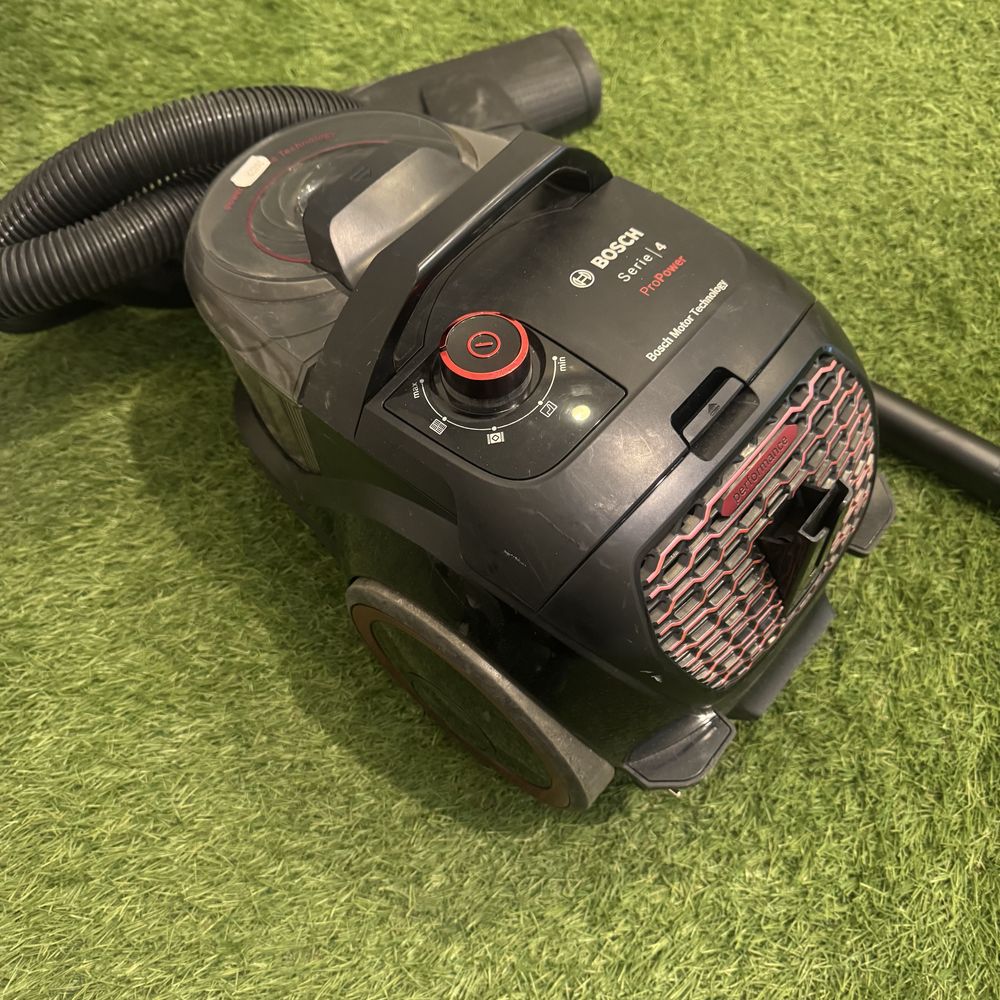 Прахосмукачка BOSCH BGC21POW1