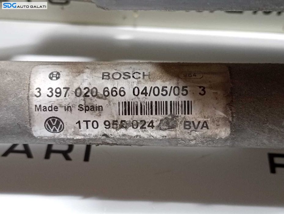 Ansamblu Motoras cu Brat Brate Stergator Stergator Dreapta Fata Parbriz Volkswagen Touran 2003 - 2010 Cod 1T0955120C 0390241786 1T0955024E 3397020666 [M6224]
