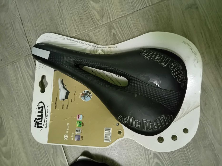 Vând pt.ciclism:ciclocomputer,sa,kit conversie,manere,pantaloni,tricou