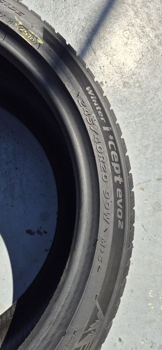 245 40 20 Hankook m+s