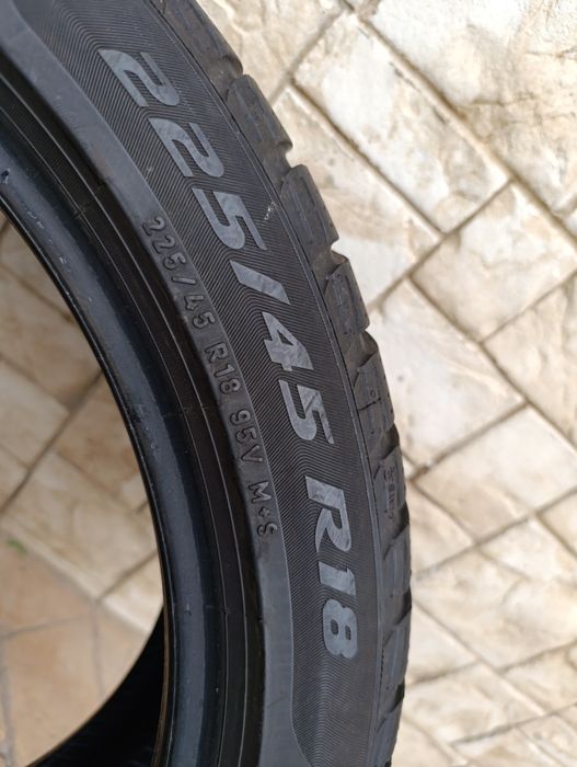 Зимни гуми Pirelli 225/45/18 dot 4122