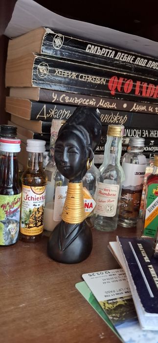 Сет 3в1 Статуетка - африканско момиче +фараон +чашки